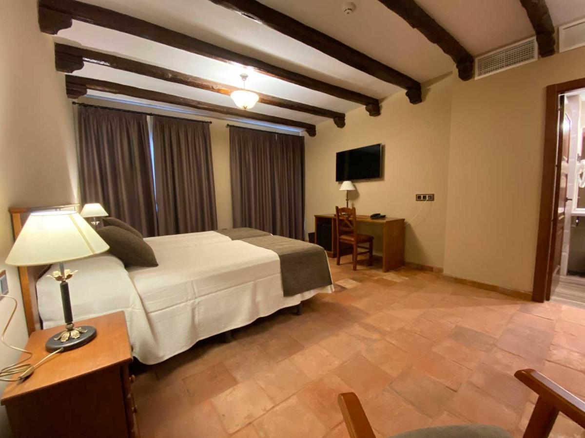 Hotel Rural El Lagar De Nemesio Perales de Tajuna Bagian luar foto