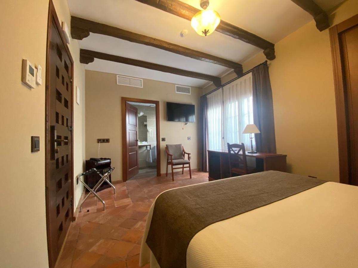 Hotel Rural El Lagar De Nemesio Perales de Tajuna Bagian luar foto