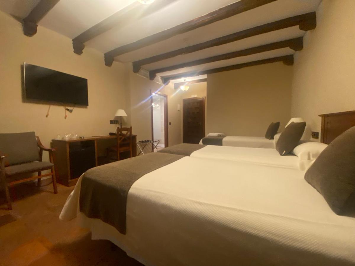 Hotel Rural El Lagar De Nemesio Perales de Tajuna Bagian luar foto